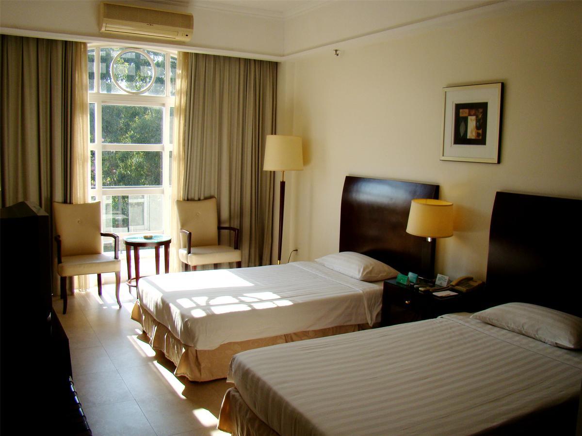 Clifford Golden Lake Hotel Foshan Eksteriør bilde