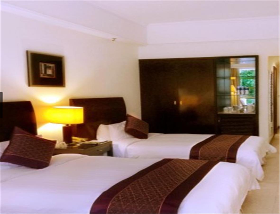 Clifford Golden Lake Hotel Foshan Eksteriør bilde