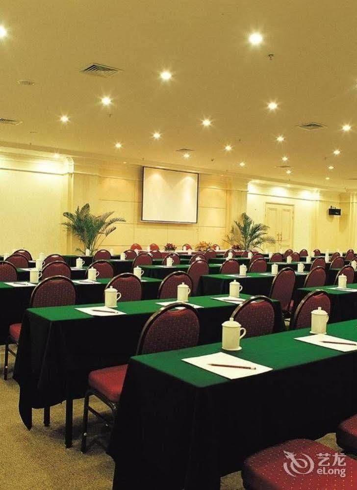 Clifford Golden Lake Hotel Foshan Eksteriør bilde